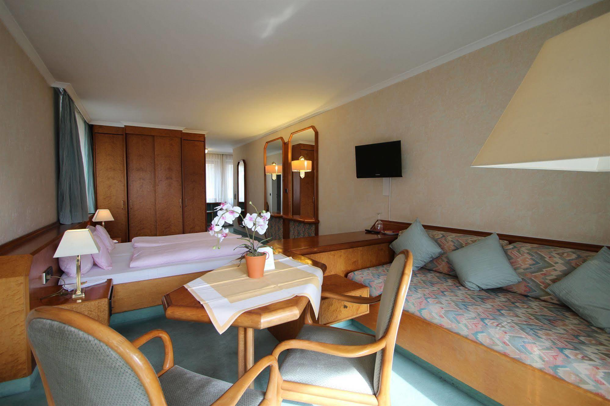 Hotel Am Kurpark Bad Wimpfen Eksteriør bilde